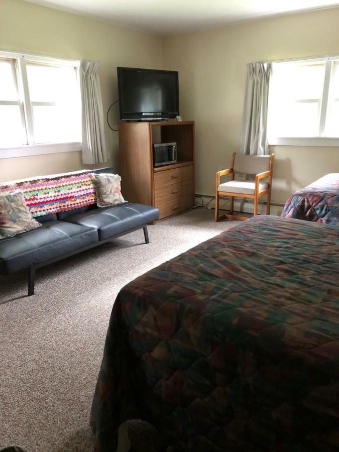 Colton Point Motel Уэлсборо Экстерьер фото
